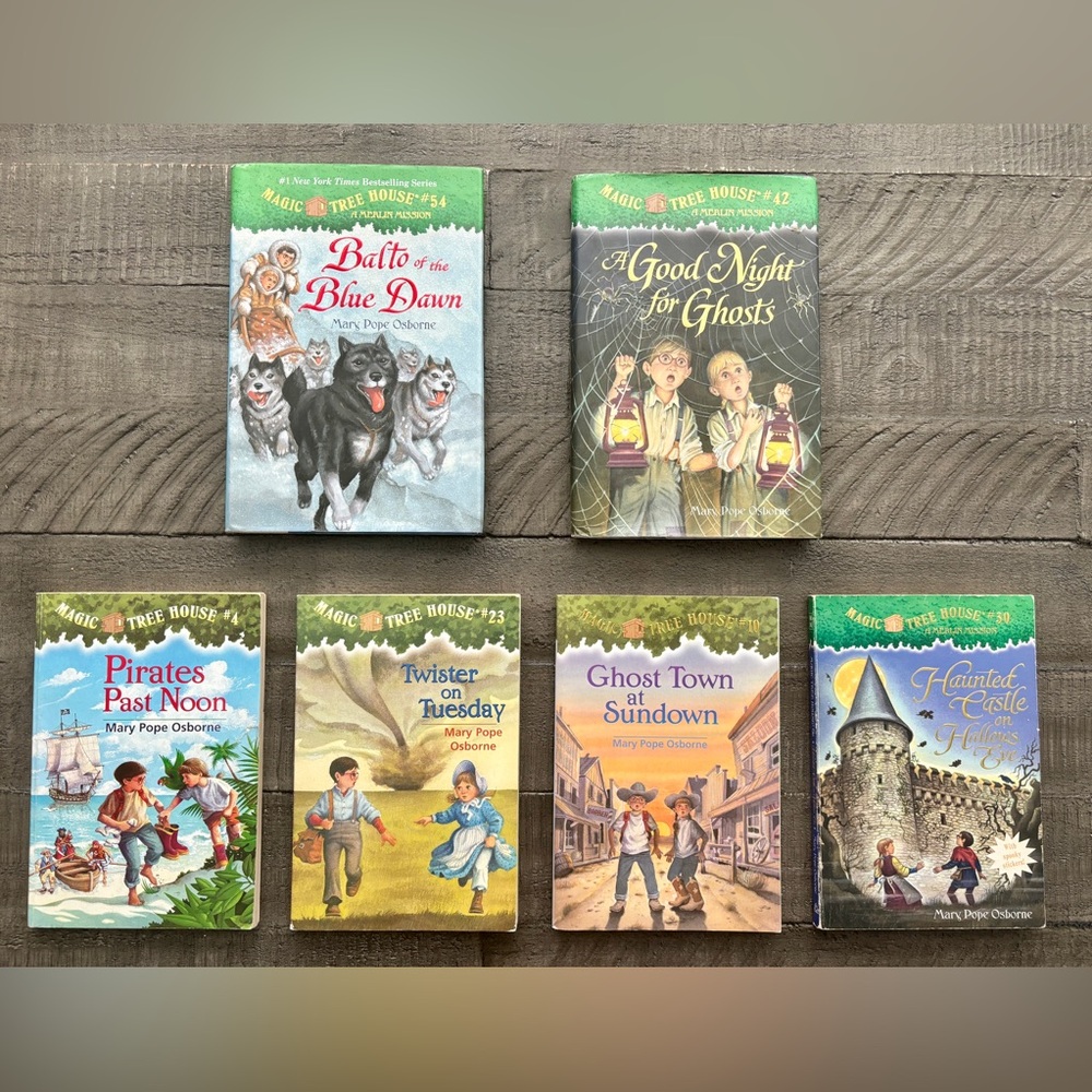 The Magic Tree House Book Bundle by Mary Pope Osborne (Set of 6)